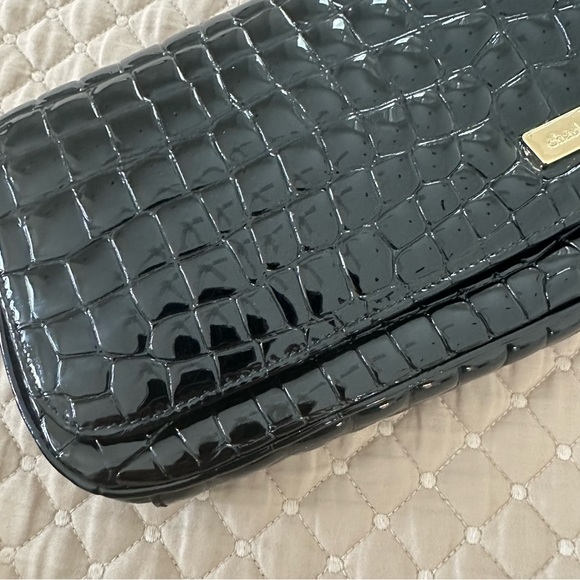 Designer Patent embossed leather clutch - Picture 2 of 7